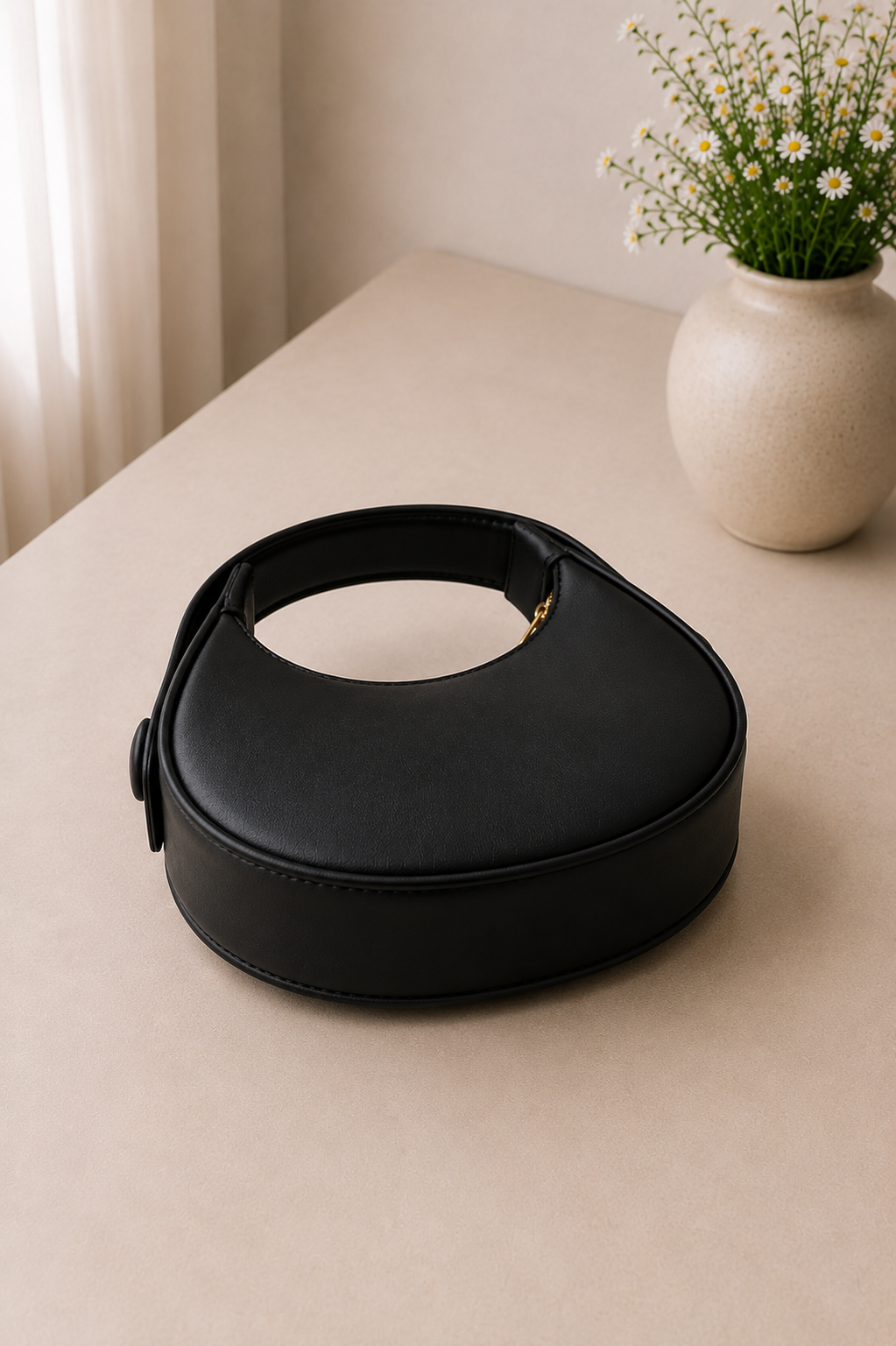Aira Handbag - Black