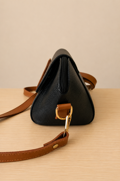 Classic Crossbody Bag - Black