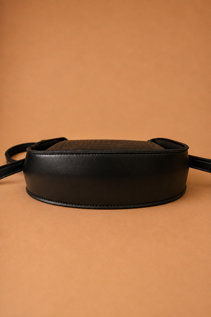 Crescent Shoulder Bag - Black